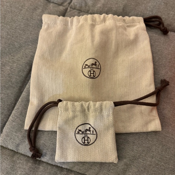 AUTHENTIC Hermes Reversible Belt - Picture 6 of 11